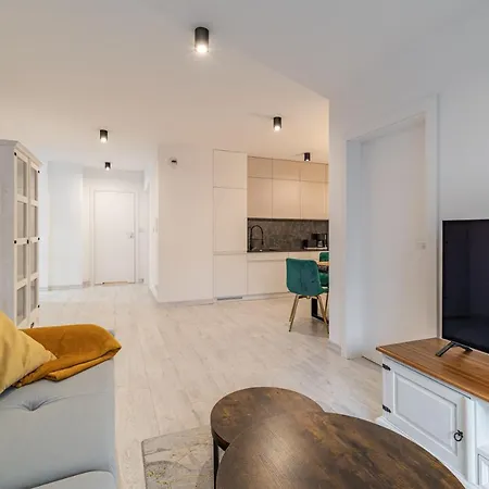 Horyzont Apartamenty-anton-piekny Blisko Centrum, Dwie Sypialnie, Prywatny Garaz Lägenhet *